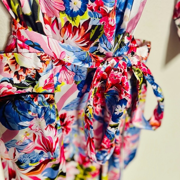 Victoria Secret x Mary Katrantzou Floral Stripe Satin Kimono Robe - Picture 4 of 8